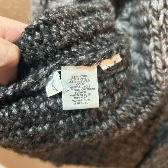 Ann Taylor Loft Women’s Petite Medium Gray Cardigan Sweater - Picture 5 of 7